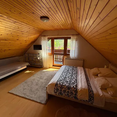 Pavlikovsky Pensión *